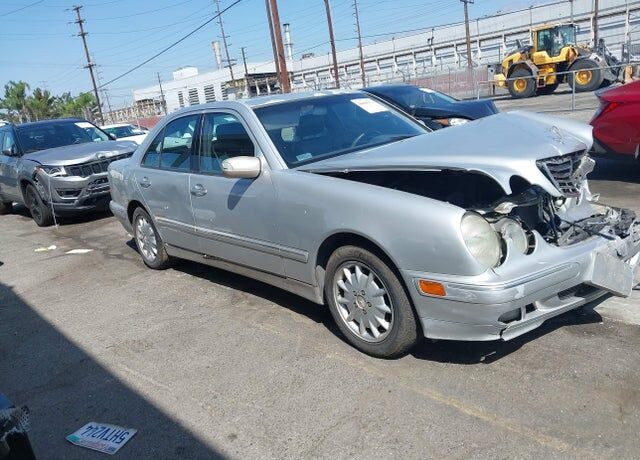2000 MERCEDES-BENZ E-Class