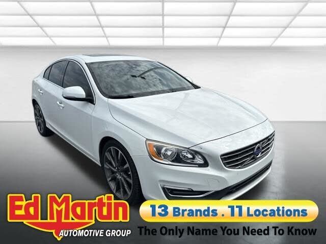 2015 VOLVO S60