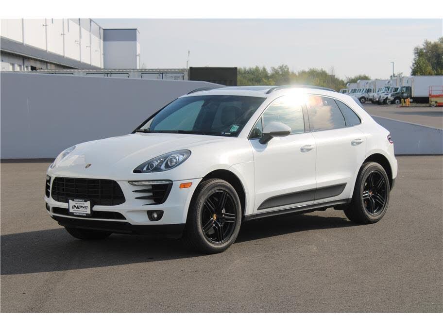 2015 PORSCHE Macan