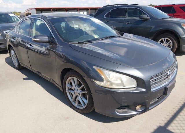 2010 NISSAN Maxima
