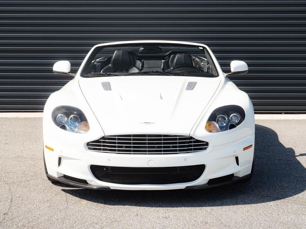 2011 ASTON MARTIN DBS