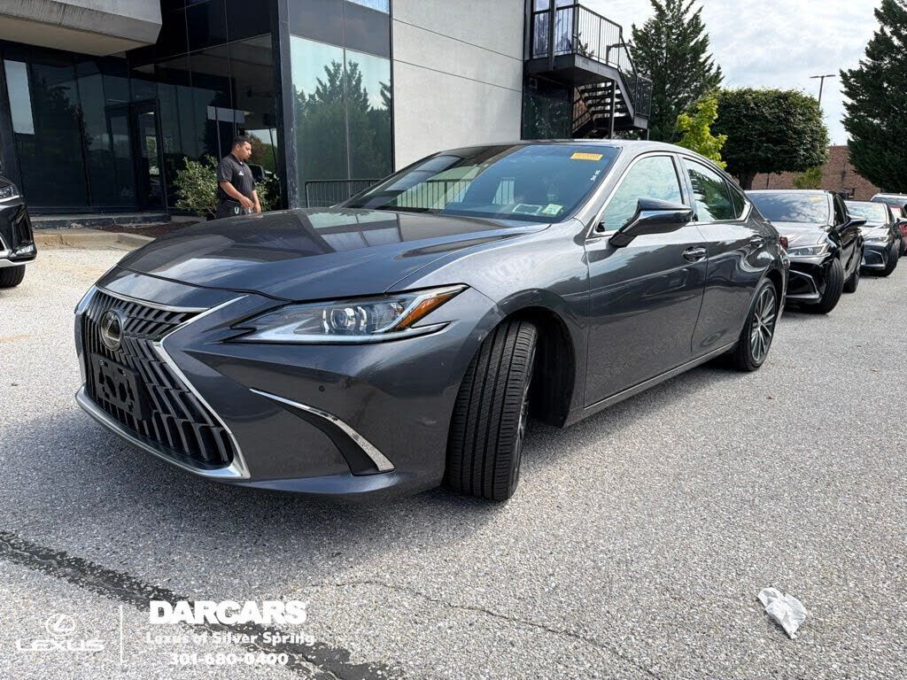2023 LEXUS ES