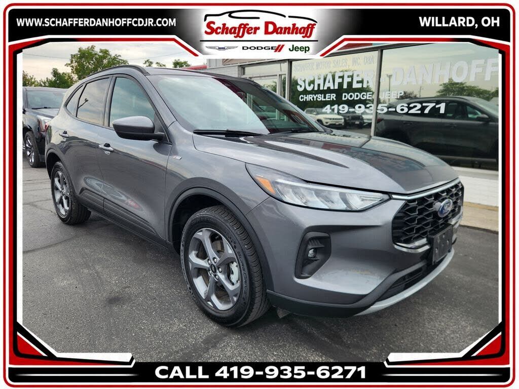 2025 FORD Escape