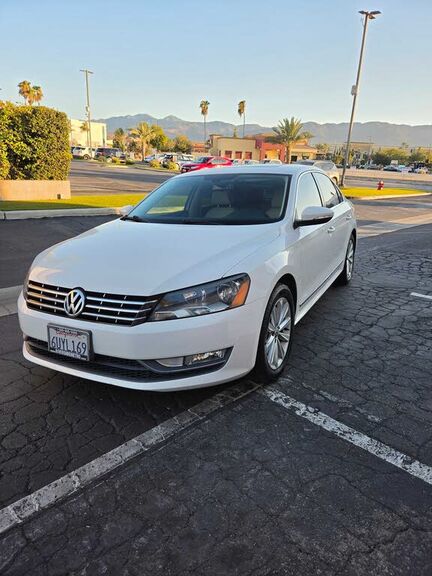 2012 VOLKSWAGEN Passat
