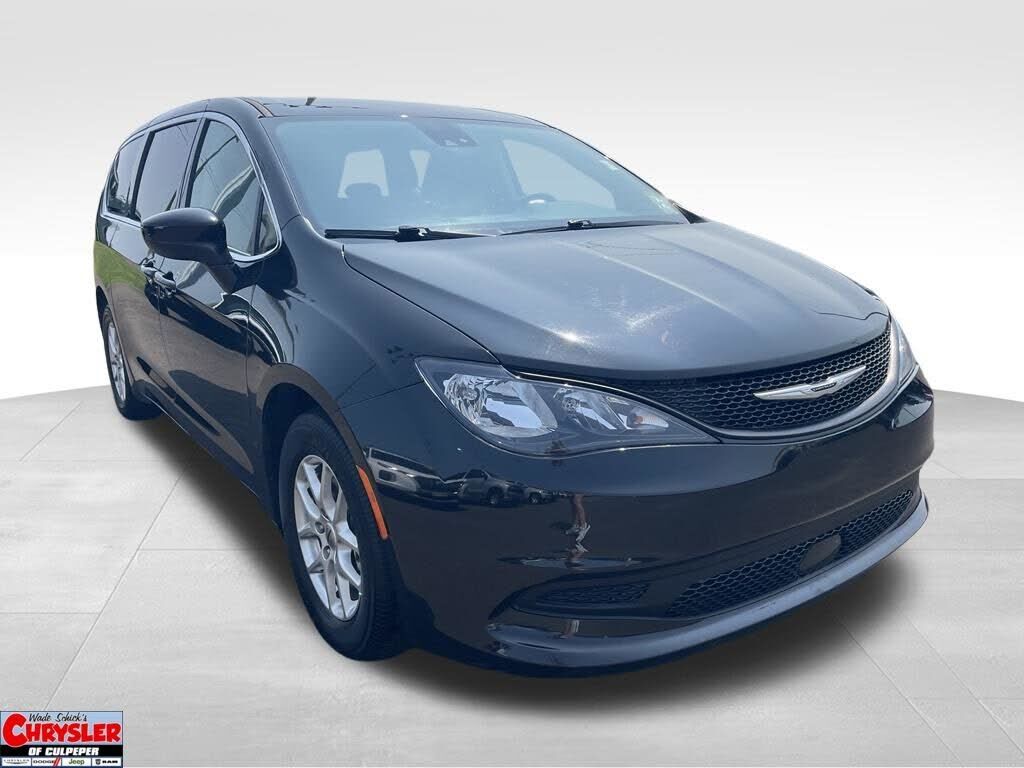 2023 CHRYSLER Voyager
