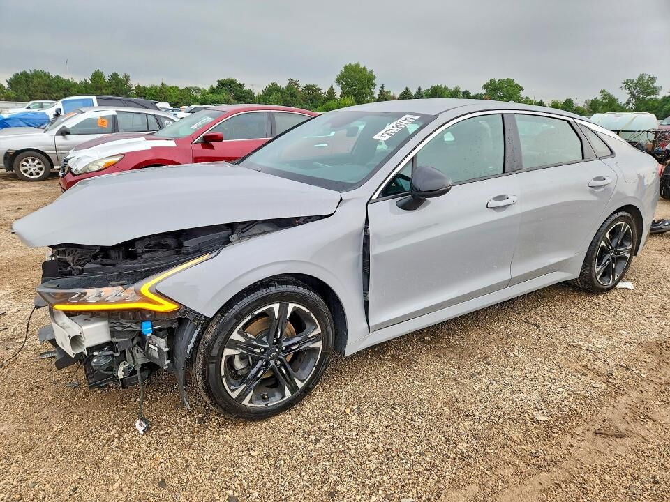 2022 KIA K5