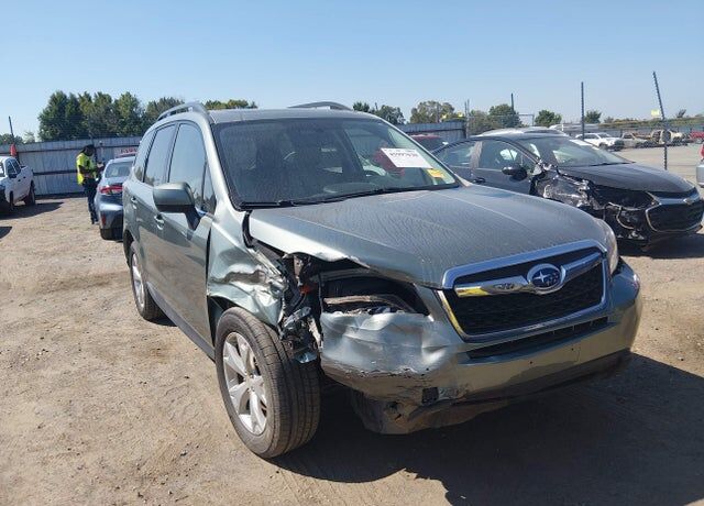2015 SUBARU Forester