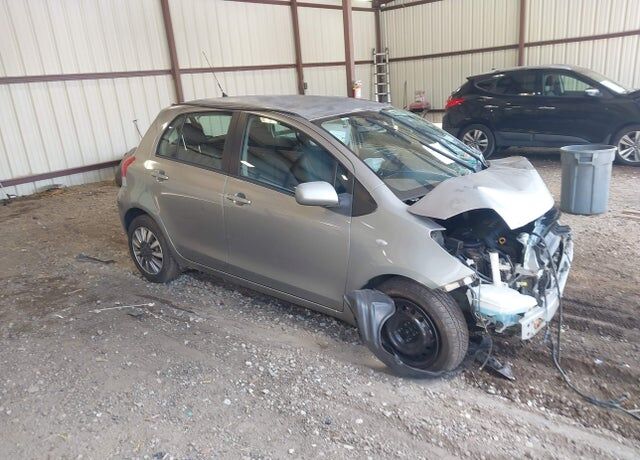 2009 TOYOTA Yaris