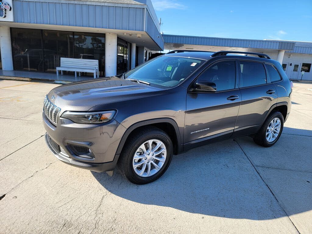 2022 JEEP Cherokee