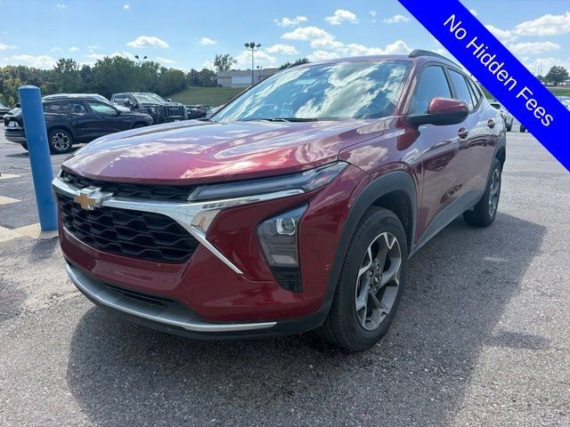 2025 CHEVROLET Trax