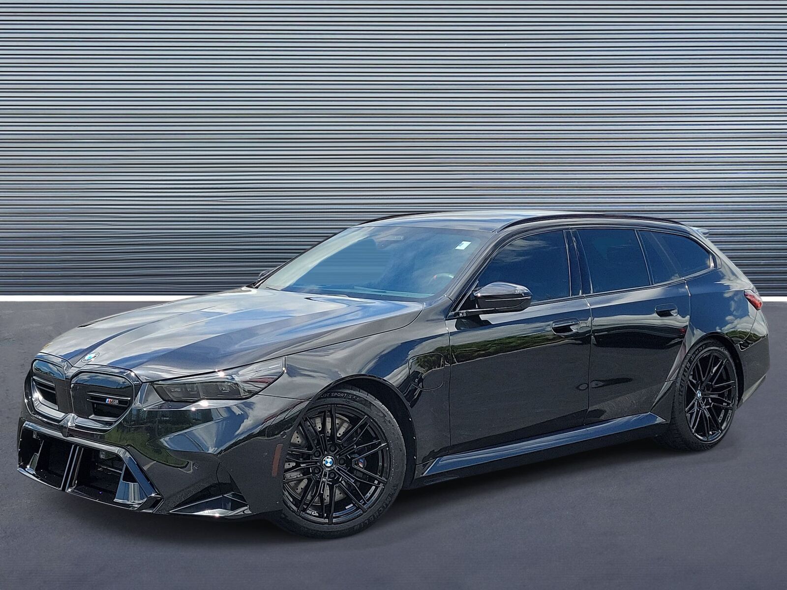 2025 BMW M5