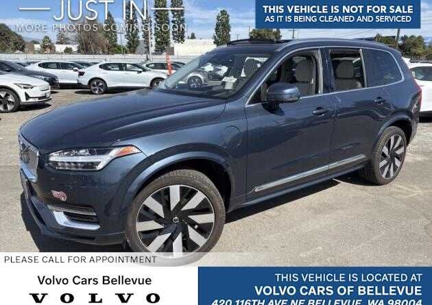 2023 VOLVO XC90