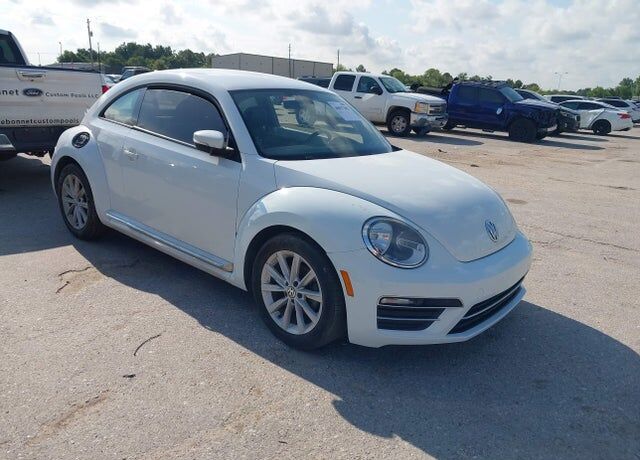 2017 VOLKSWAGEN Beetle
