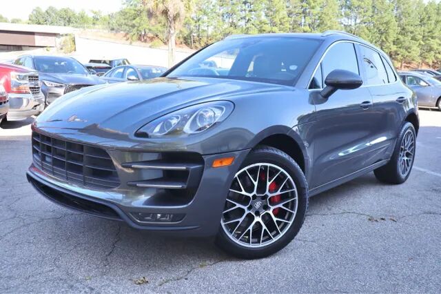 2018 PORSCHE Macan