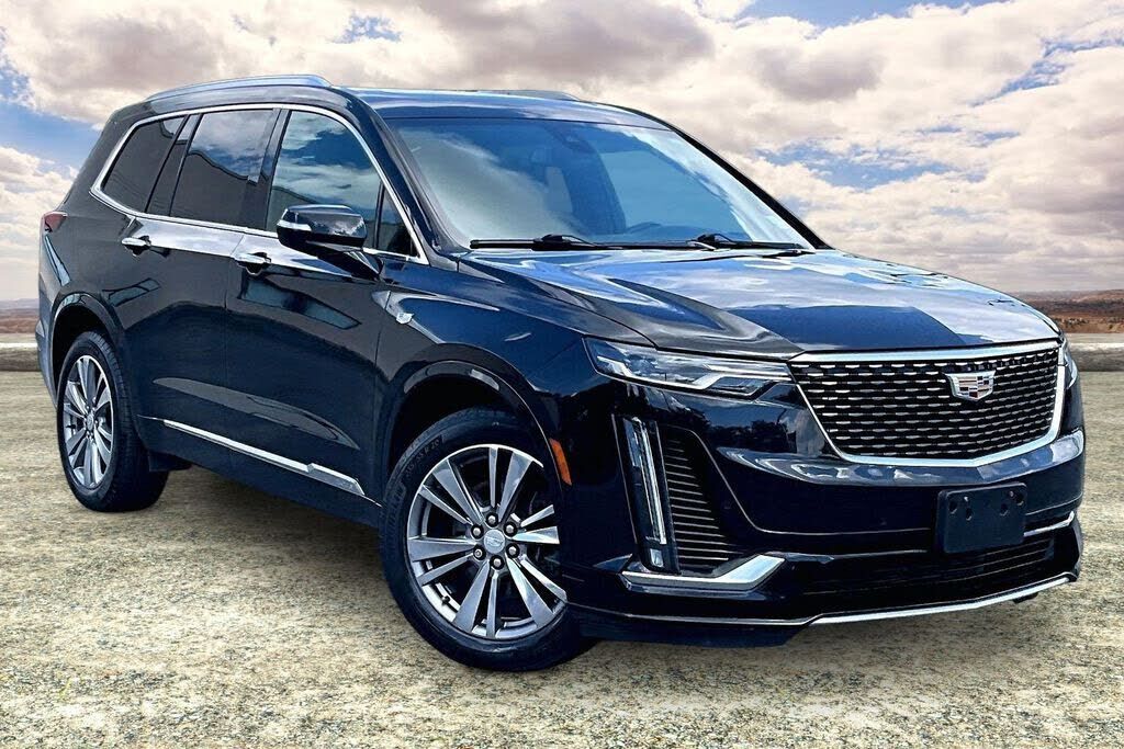 2021 CADILLAC XT6