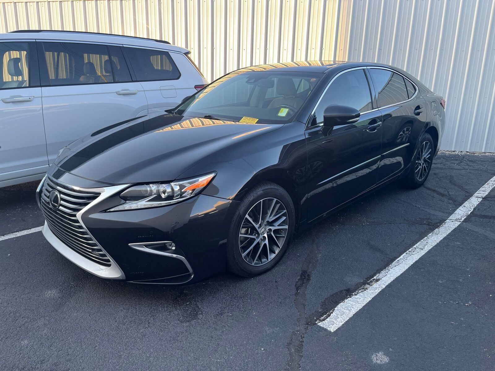 2017 LEXUS ES