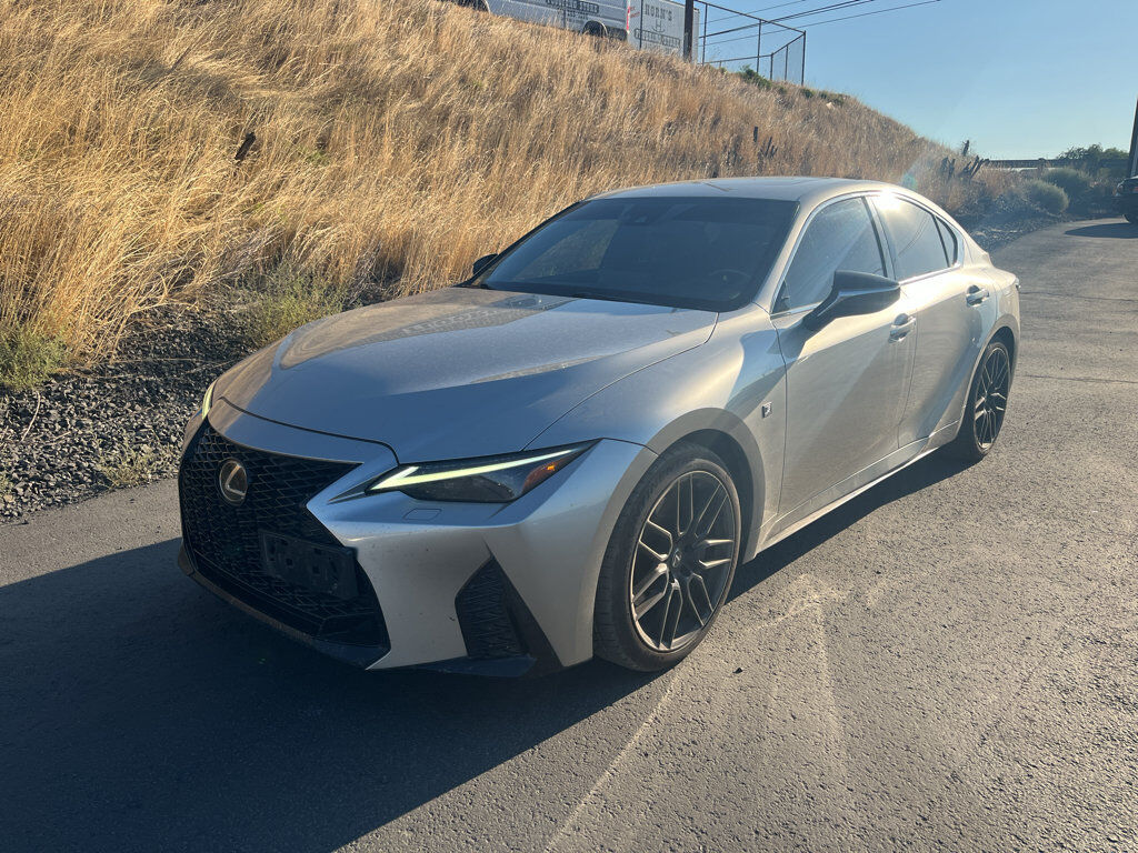 2021 LEXUS IS