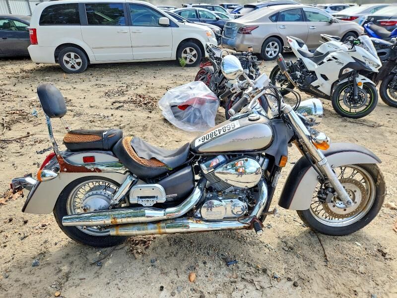 2012 HONDA VT750