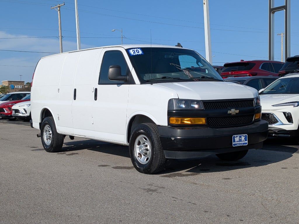 2020 CHEVROLET Express