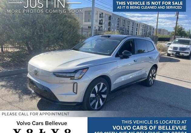 2025 VOLVO EX90