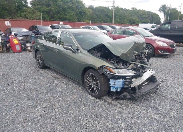 2024 LEXUS ES