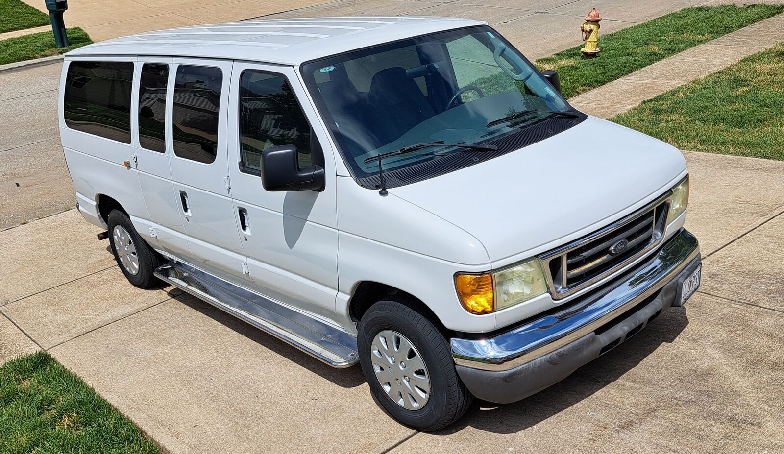 2005 FORD E-150