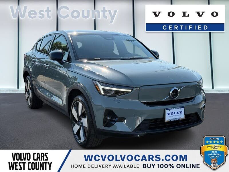 2023 VOLVO C40