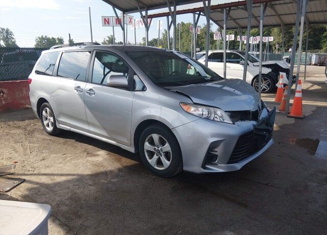 2020 TOYOTA Sienna