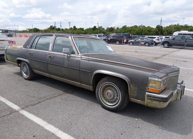 1986 CADILLAC Brougham