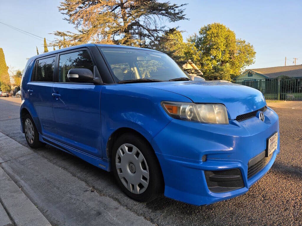 2011 TOYOTA SCION