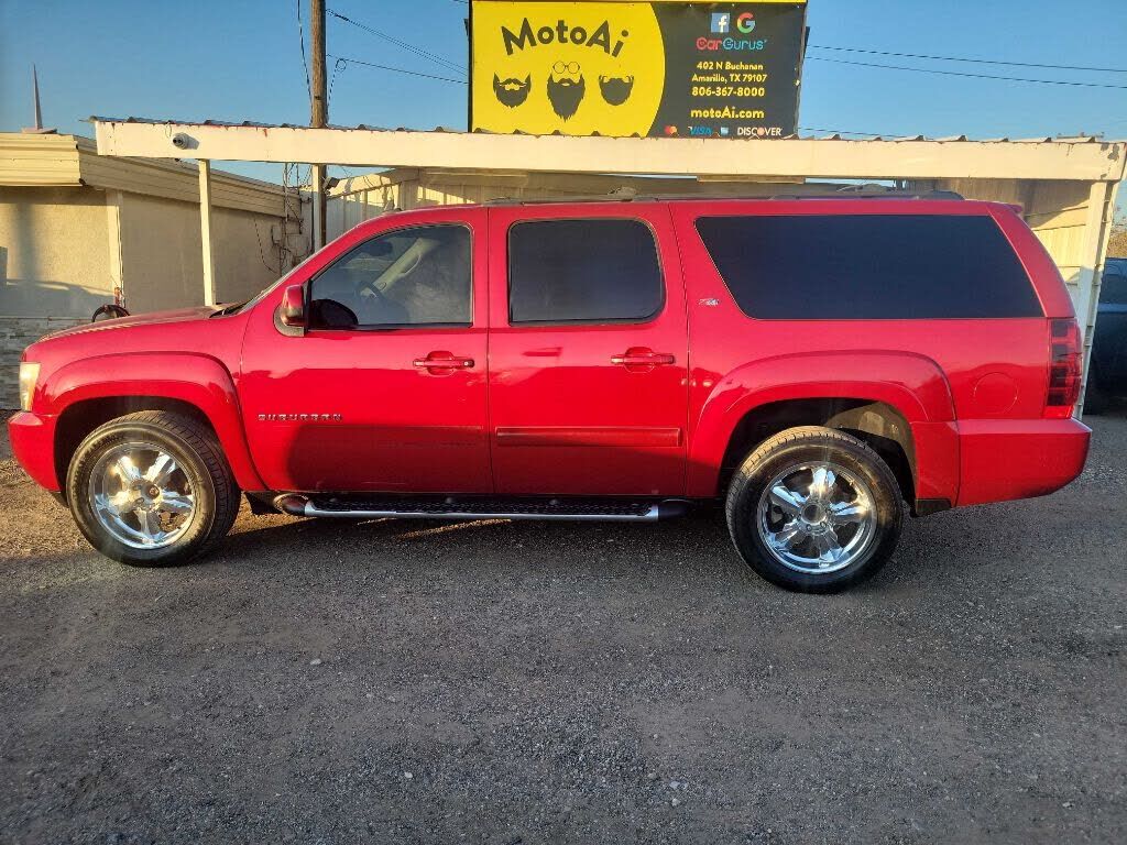 2013 CHEVROLET Suburban