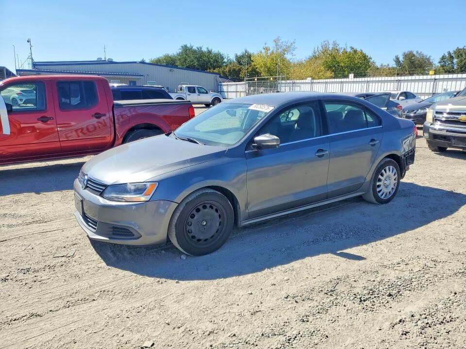 2013 VOLKSWAGEN Jetta