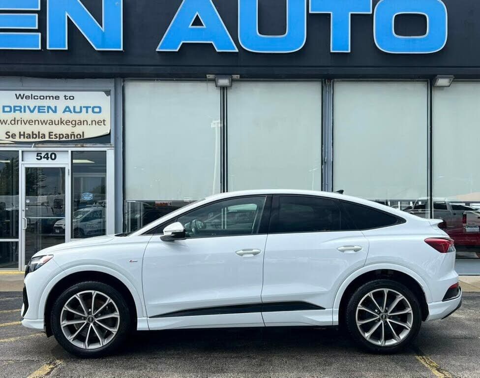 2022 Audi Q4