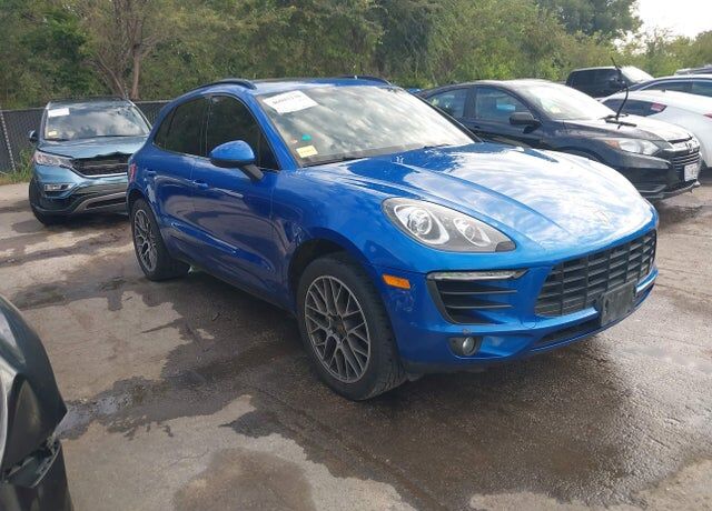 2016 PORSCHE Macan