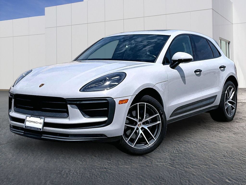 2023 PORSCHE Macan