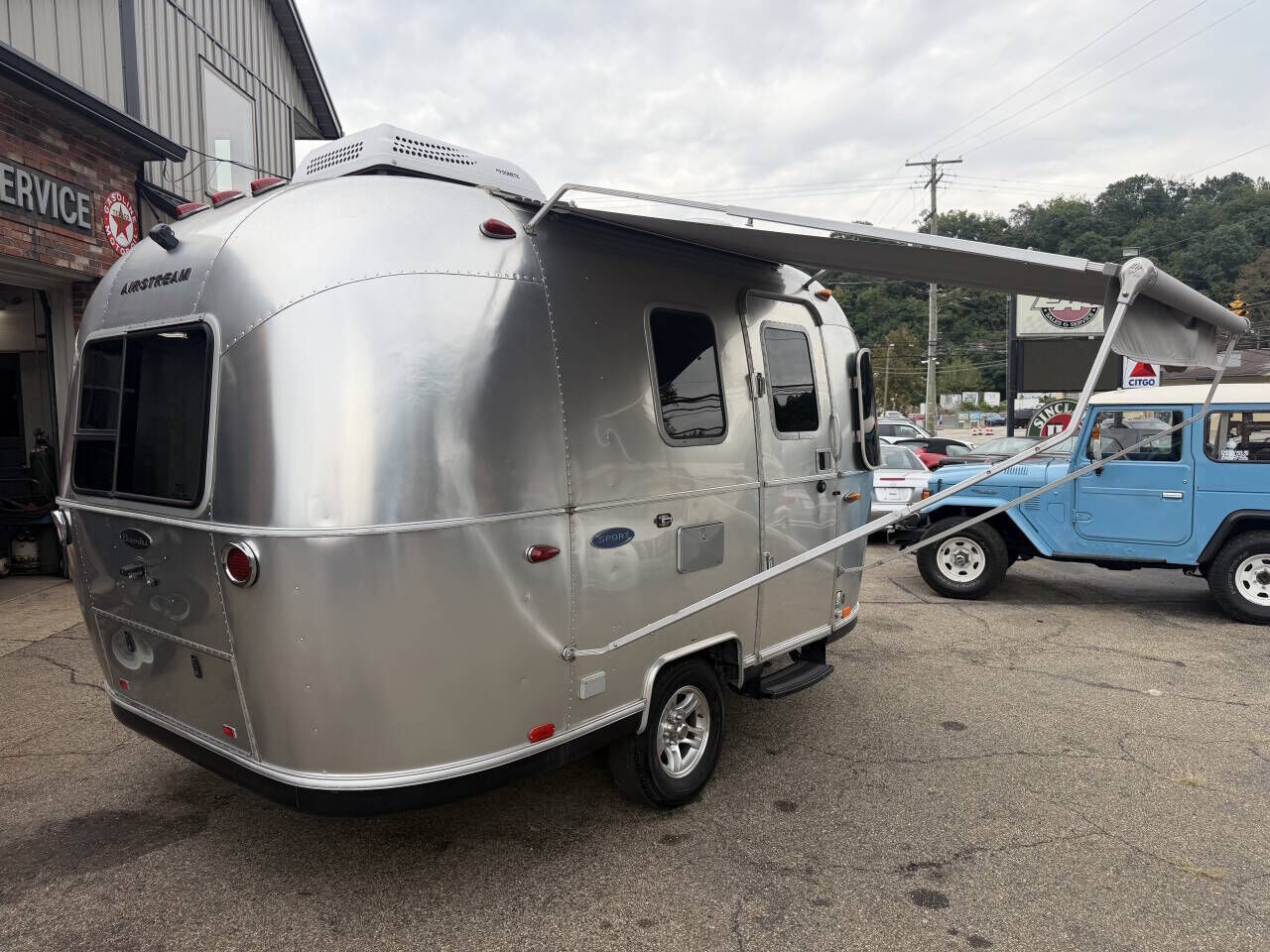 2019 AIRSTREAM Sport
