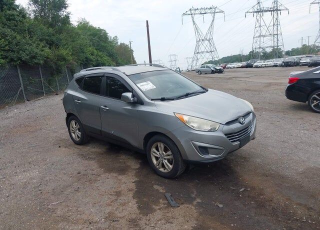 2011 HYUNDAI Tucson