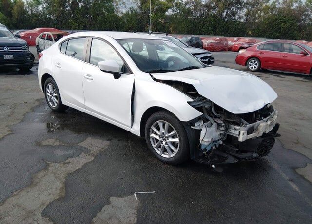 2015 MAZDA Mazda3