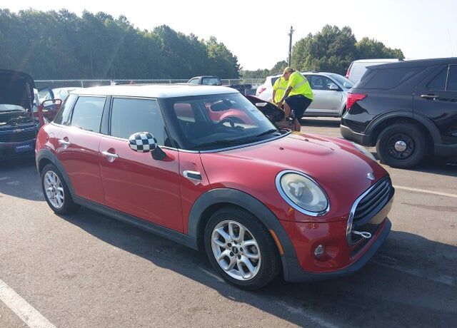 2017 MINI Cooper