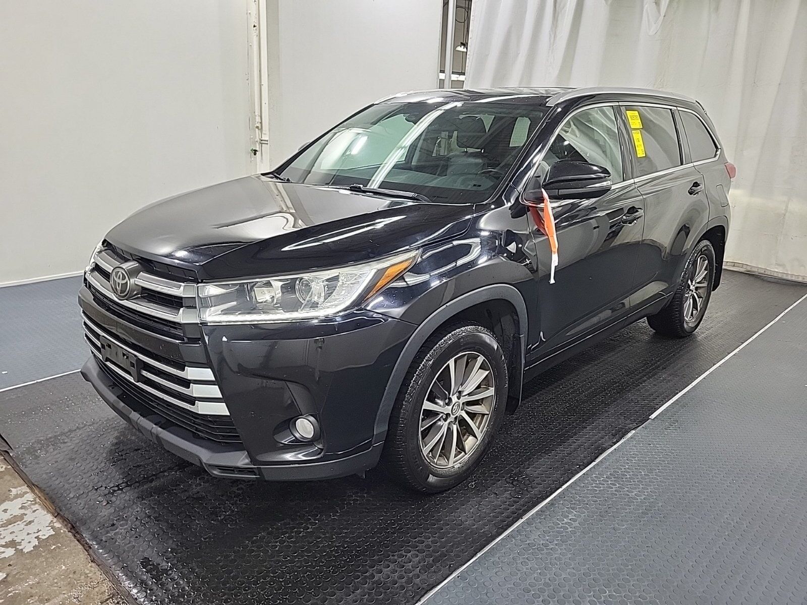 2017 TOYOTA Highlander