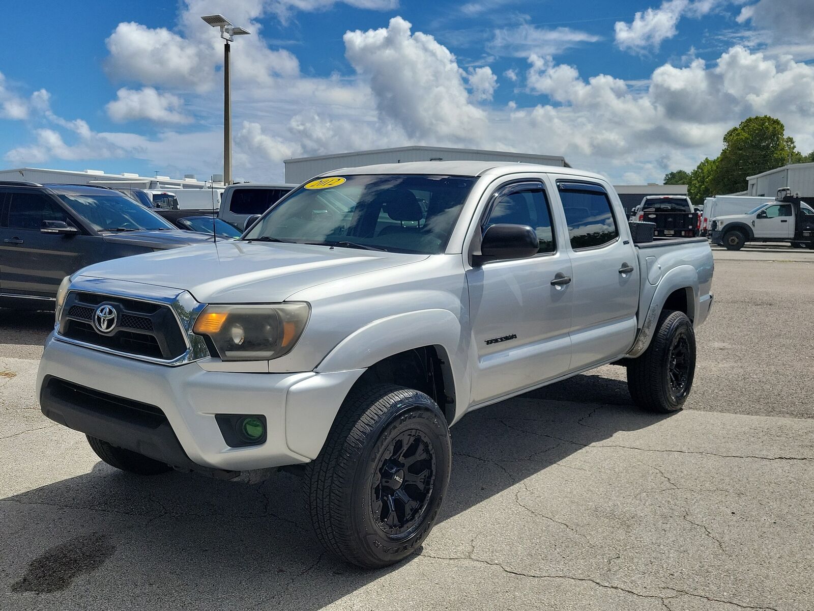 2012 TOYOTA Tacoma