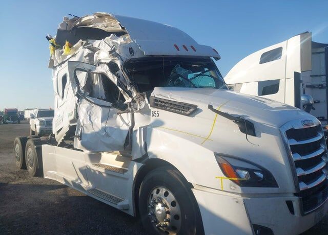 2023 FREIGHTLINER Cascadia