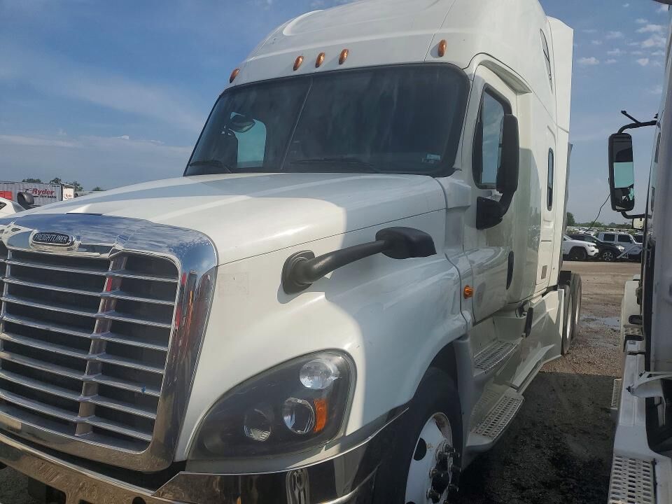 2016 FREIGHTLINER Cascadia