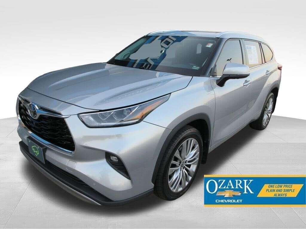2022 TOYOTA Highlander