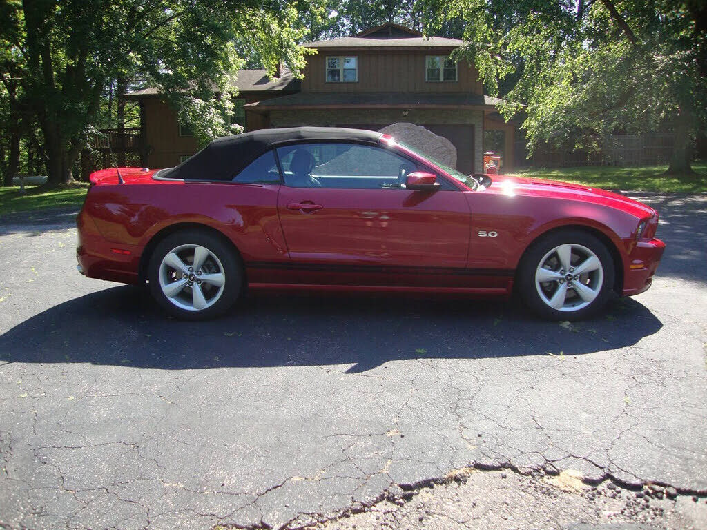 2013 FORD Mustang