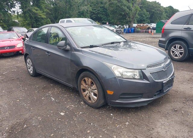 2013 CHEVROLET Cruze