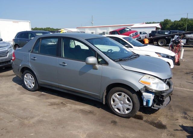 2010 NISSAN Versa