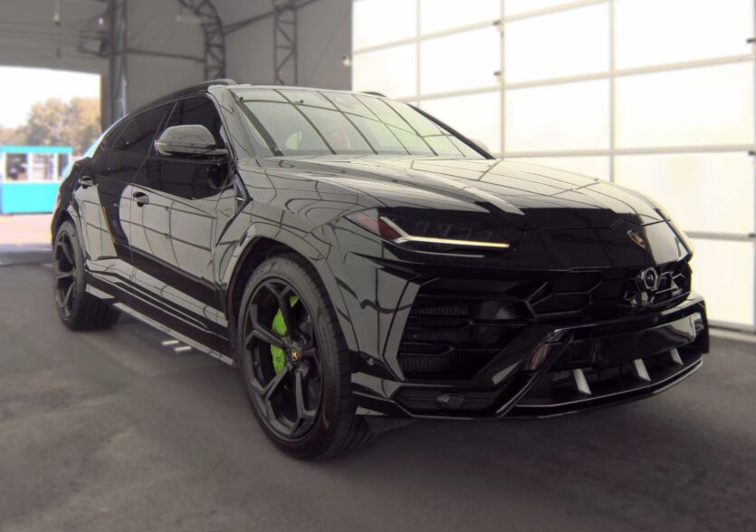 2021 LAMBORGHINI URUS