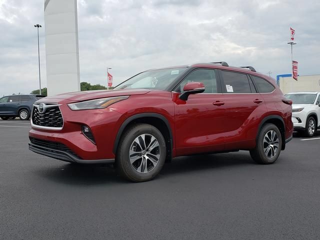 2026 TOYOTA Highlander