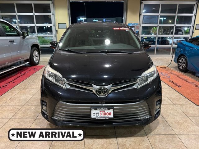 2018 TOYOTA Sienna